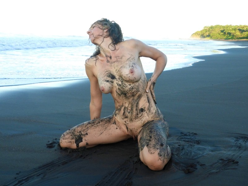 Sandy Naked MILF